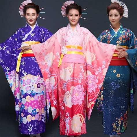 tenue traditionnelle japonaise femme|Vêtements japonais traditionnels [GUIDE COMPLET]